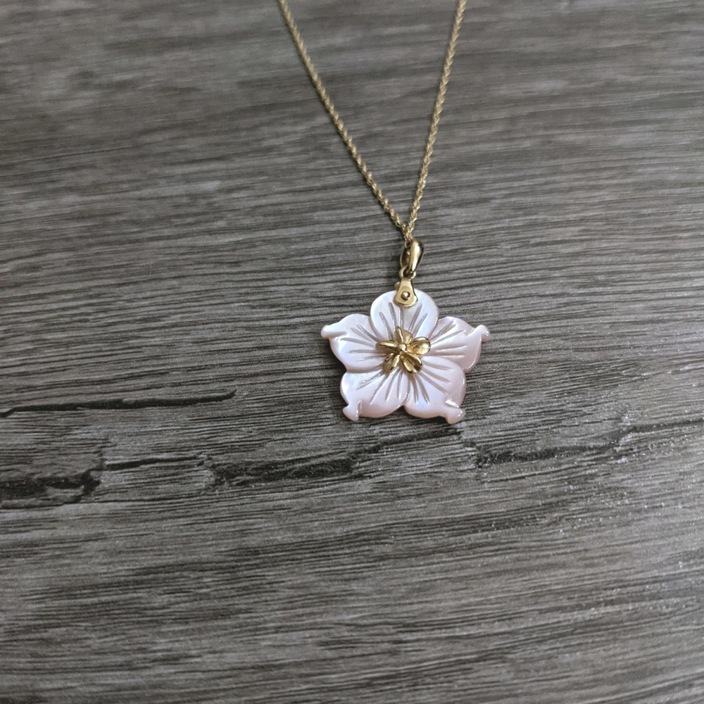 Hawaiian flower necklace - Picture 7 of 8